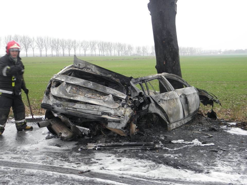 Tragiczny wypadek w Mąkoszycach. Jedna osoba nie żyje.