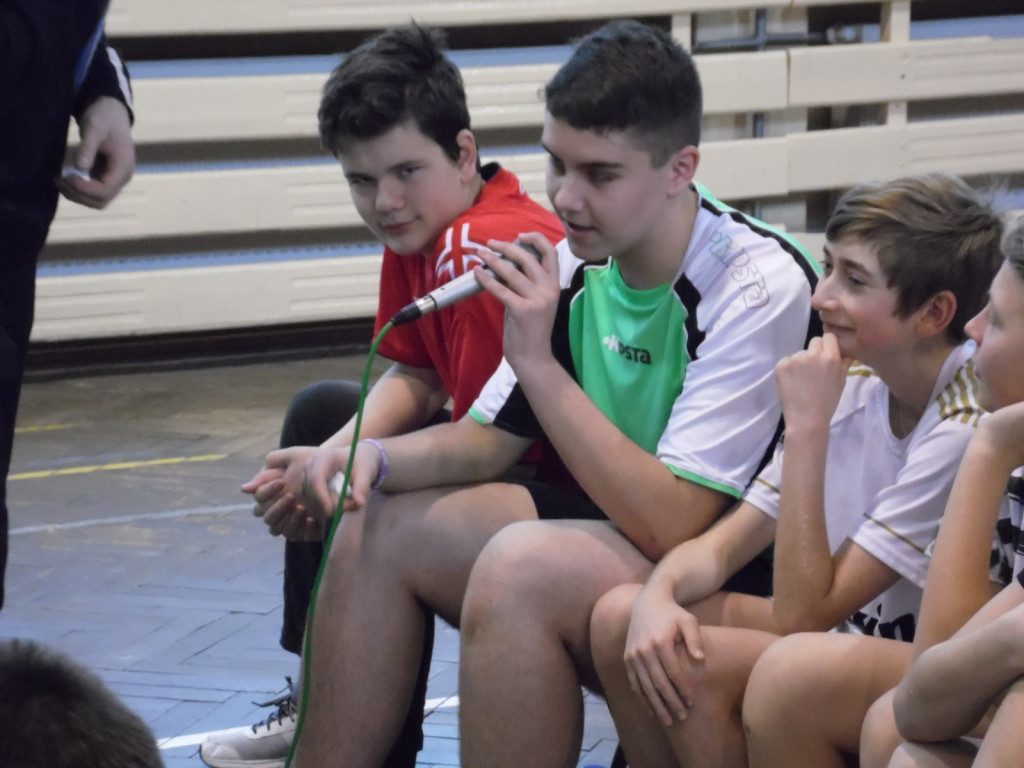 SPORTOWY OKRĄGŁY STÓŁ