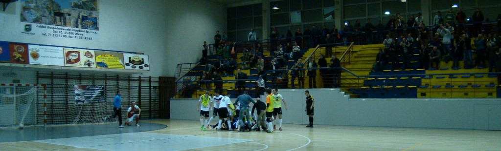 FUTSAL - II. LIGA  Dobra obrona, atak do poprawy