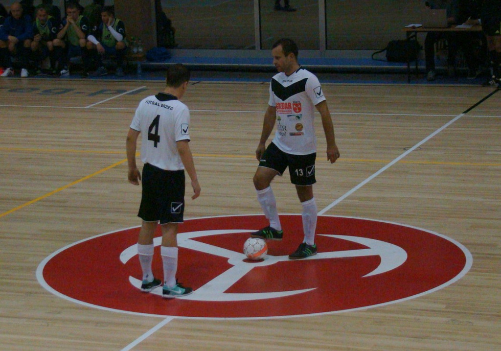 FUTSAL - II. LIGA  Dobra obrona, atak do poprawy