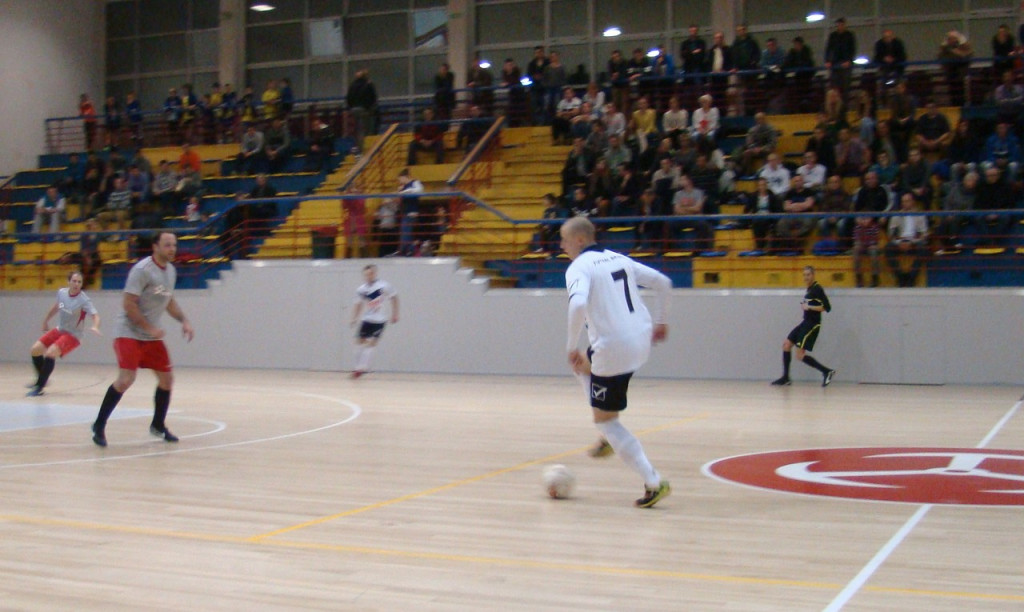 FUTSAL - II. LIGA  Dobra obrona, atak do poprawy