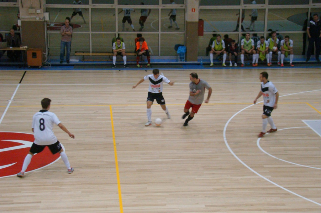 FUTSAL - II. LIGA  Dobra obrona, atak do poprawy