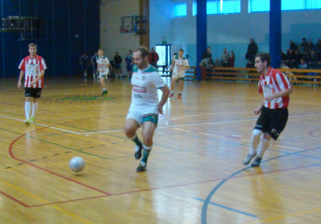 FUTSAL - II. LIGA  Dobra obrona, atak do poprawy