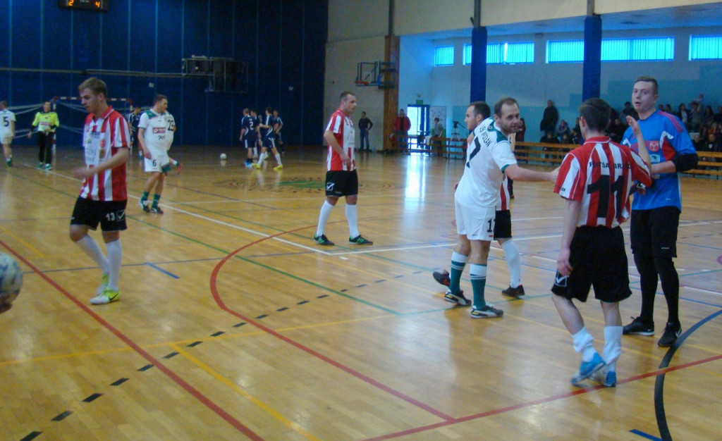 FUTSAL - II. LIGA  Dobra obrona, atak do poprawy