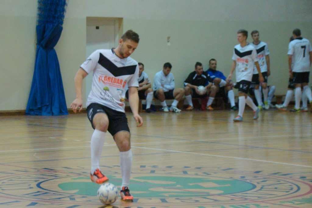 FUTSAL - II. LIGA  Dobra obrona, atak do poprawy
