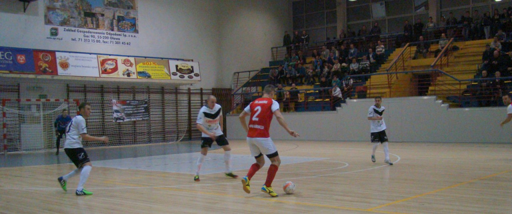 FUTSAL - II. LIGA  Dobra obrona, atak do poprawy