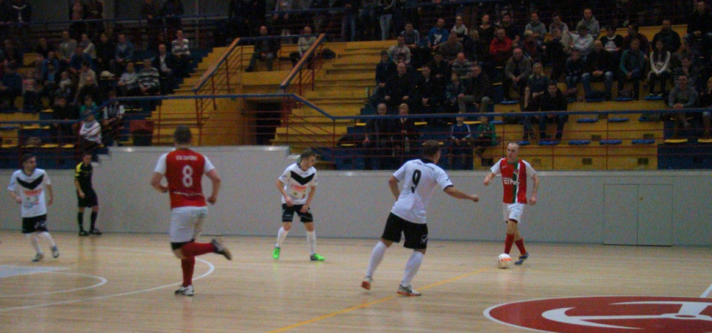 FUTSAL - II. LIGA  Dobra obrona, atak do poprawy