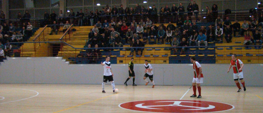 FUTSAL - II. LIGA  Dobra obrona, atak do poprawy