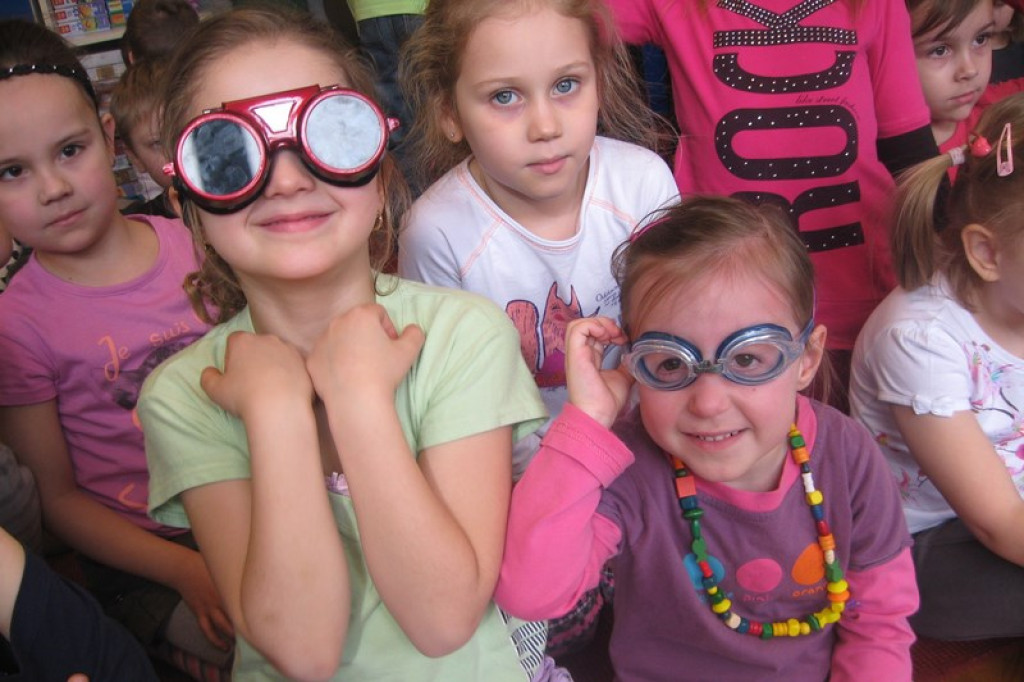 Dzieci z przedszkola poznają zawody