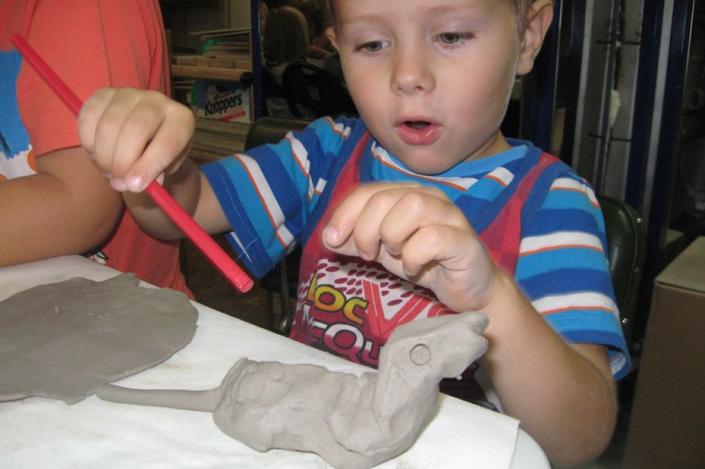 Dzieci z przedszkola poznają zawody