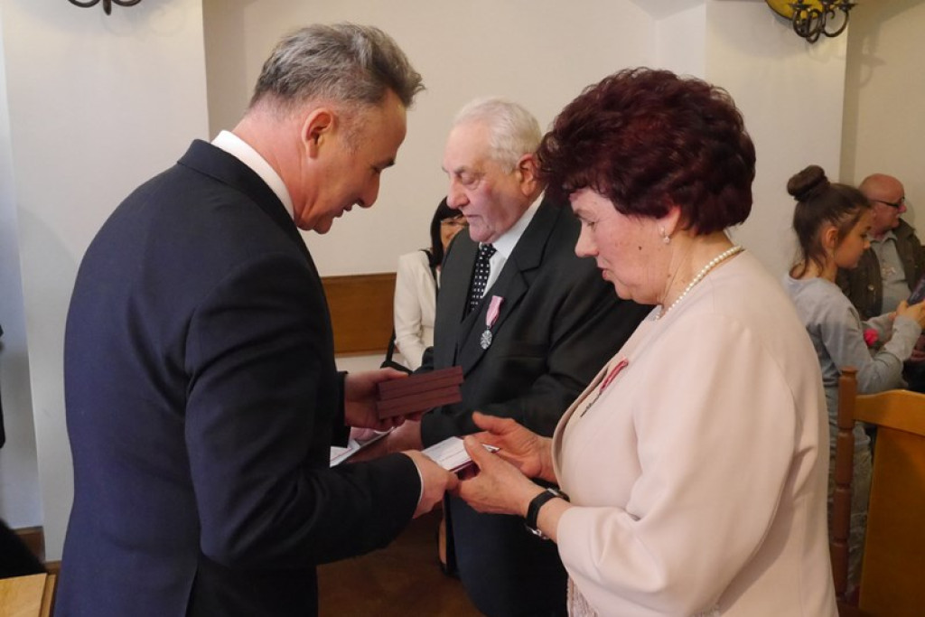 MAŁŻEŃSKIE  ROCZNICE