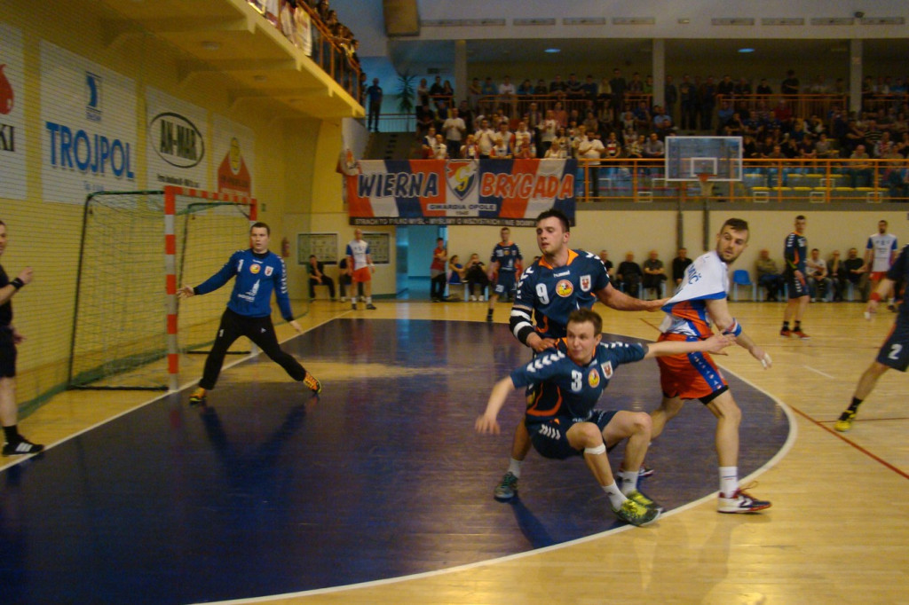 Przy pełnych trybunach