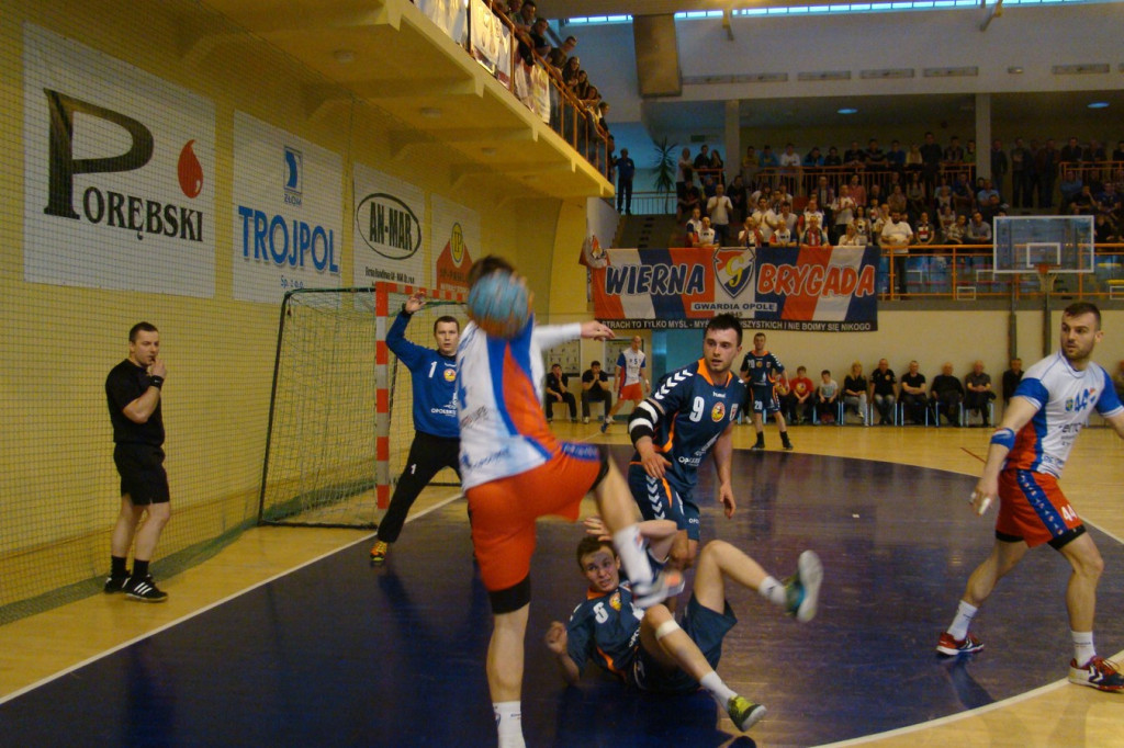 Przy pełnych trybunach