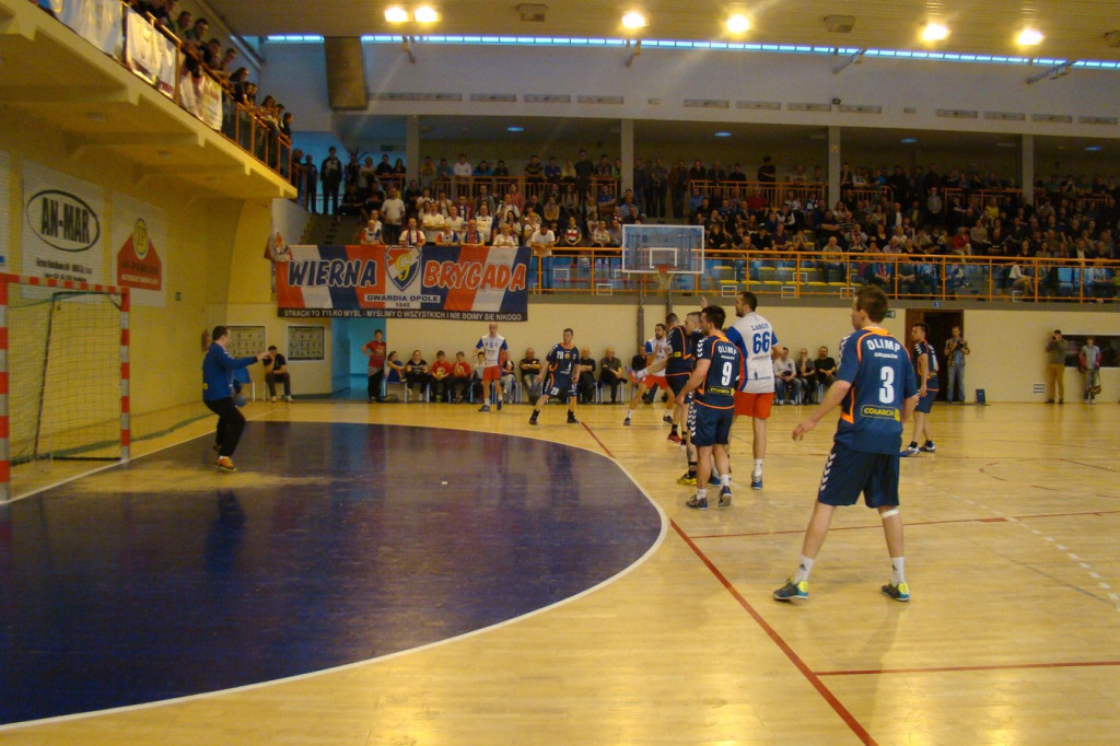 Przy pełnych trybunach