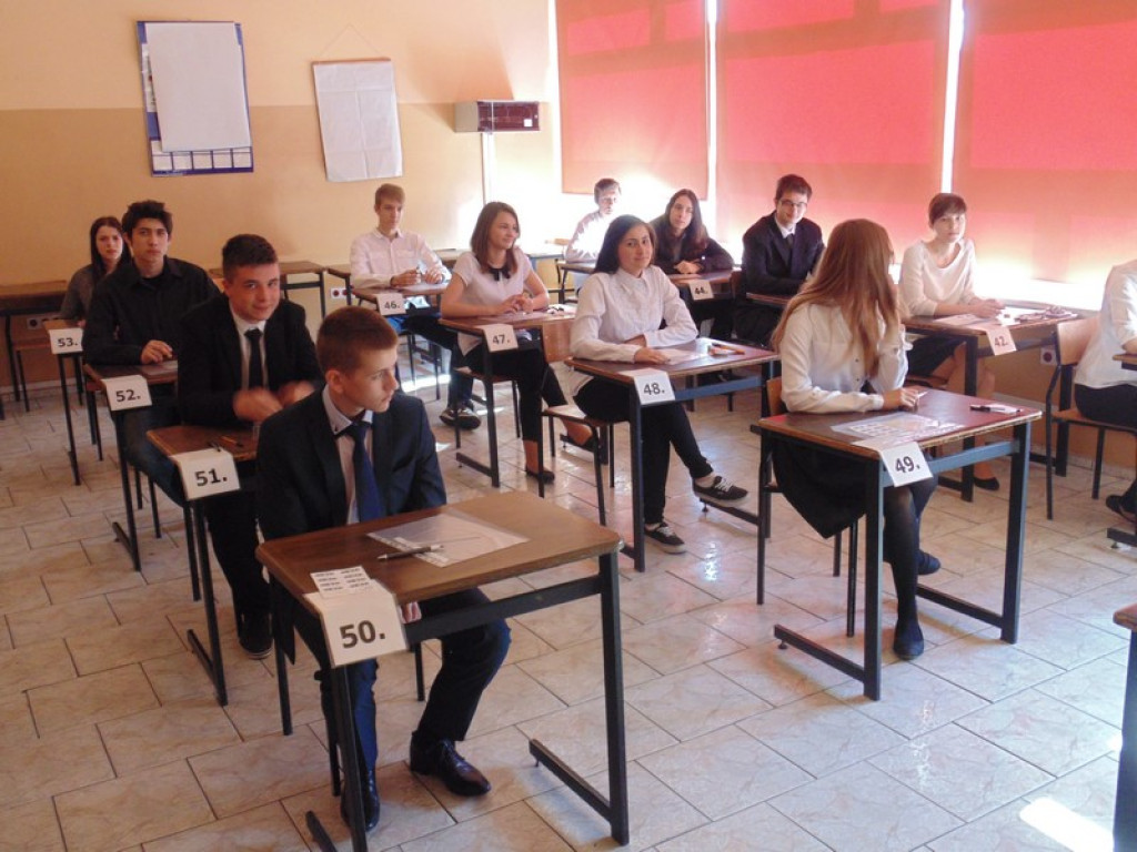 Ostatni dzień egzaminu gimnazjalnego - języki obce [galeria zdjęć]