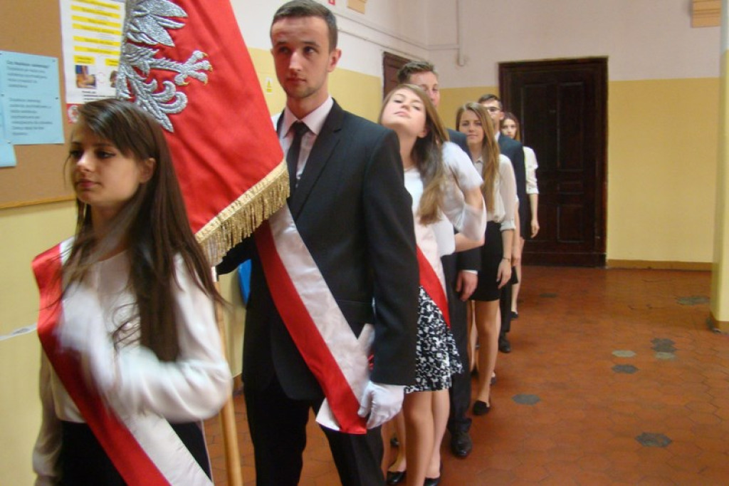 Uroczystość zakończenia roku w brzeskich szkołach średnich [FOTORELACJA]