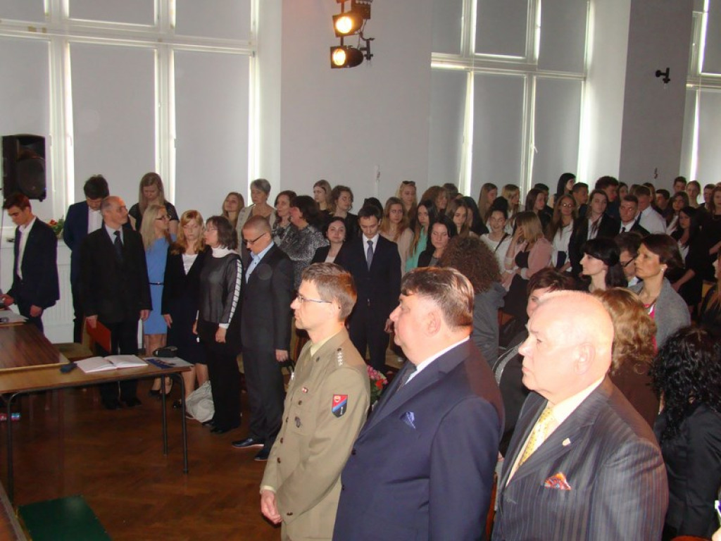 Uroczystość zakończenia roku w brzeskich szkołach średnich [FOTORELACJA]