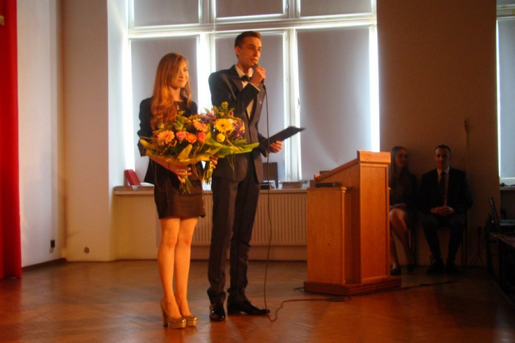 Uroczystość zakończenia roku w brzeskich szkołach średnich [FOTORELACJA]