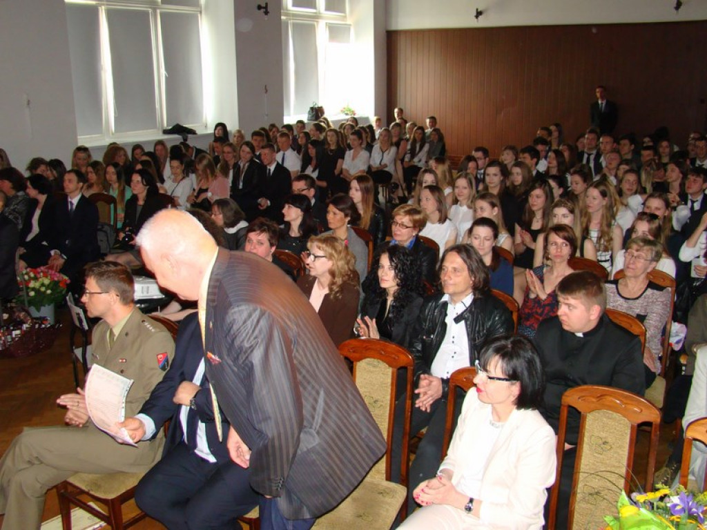 Uroczystość zakończenia roku w brzeskich szkołach średnich [FOTORELACJA]