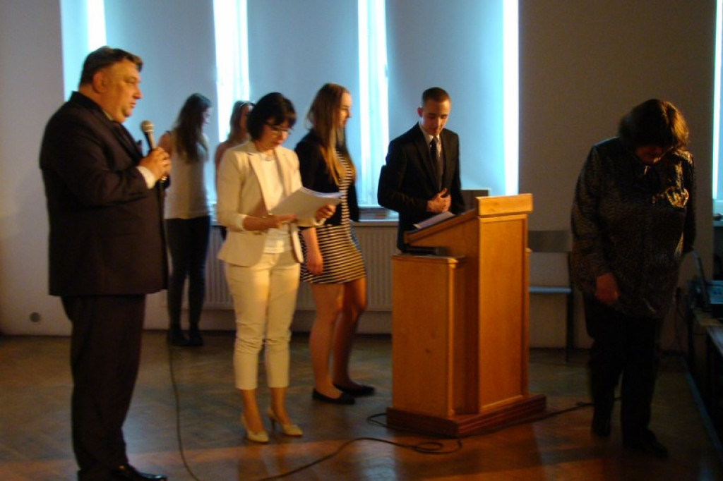 Uroczystość zakończenia roku w brzeskich szkołach średnich [FOTORELACJA]