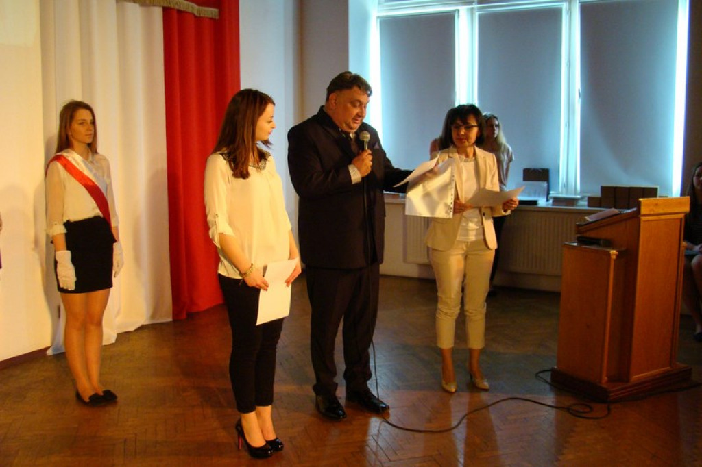 Uroczystość zakończenia roku w brzeskich szkołach średnich [FOTORELACJA]