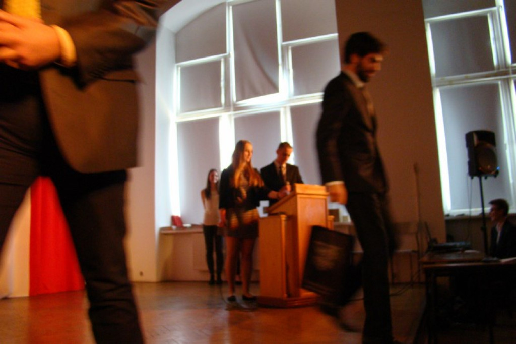 Uroczystość zakończenia roku w brzeskich szkołach średnich [FOTORELACJA]