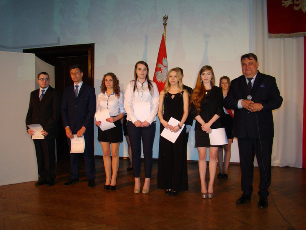 Uroczystość zakończenia roku w brzeskich szkołach średnich [FOTORELACJA]