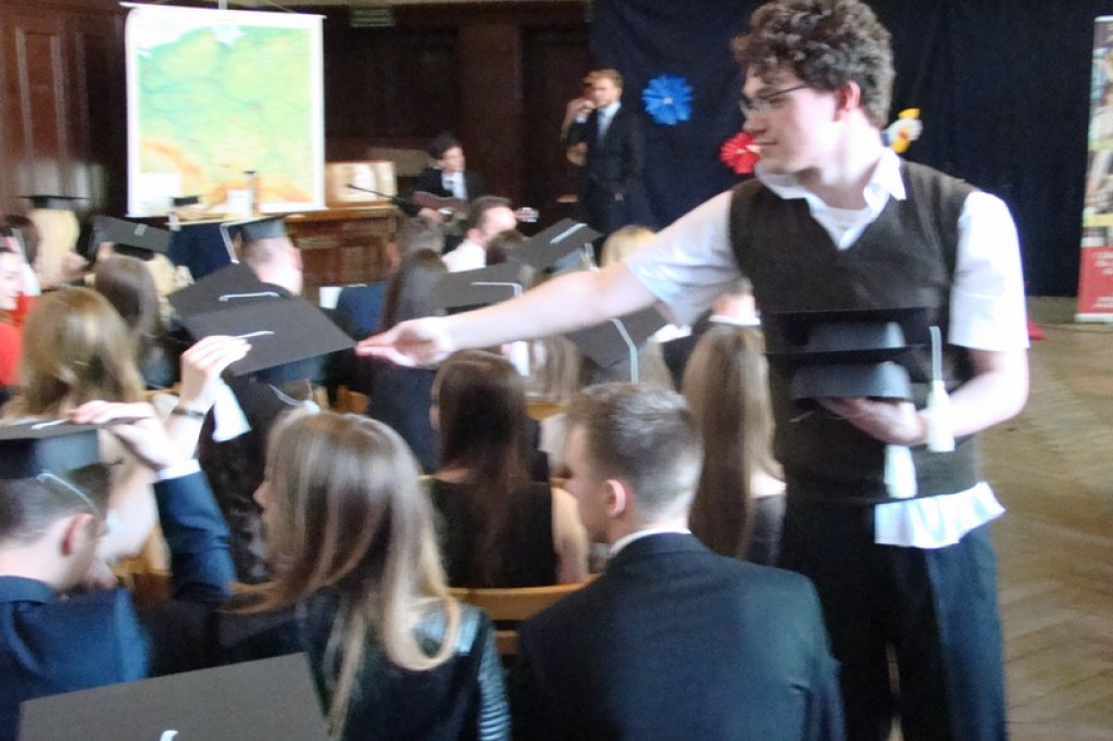 Ostatni dzień szkoły w I L.O. w Brzegu