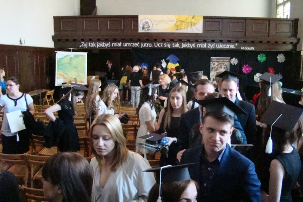 Ostatni dzień szkoły w I L.O. w Brzegu