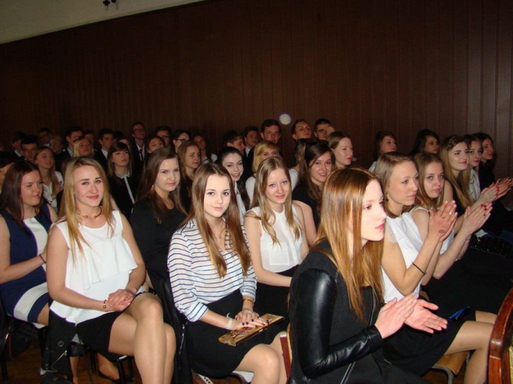 Uroczystość zakończenia roku w brzeskich szkołach średnich [FOTORELACJA]