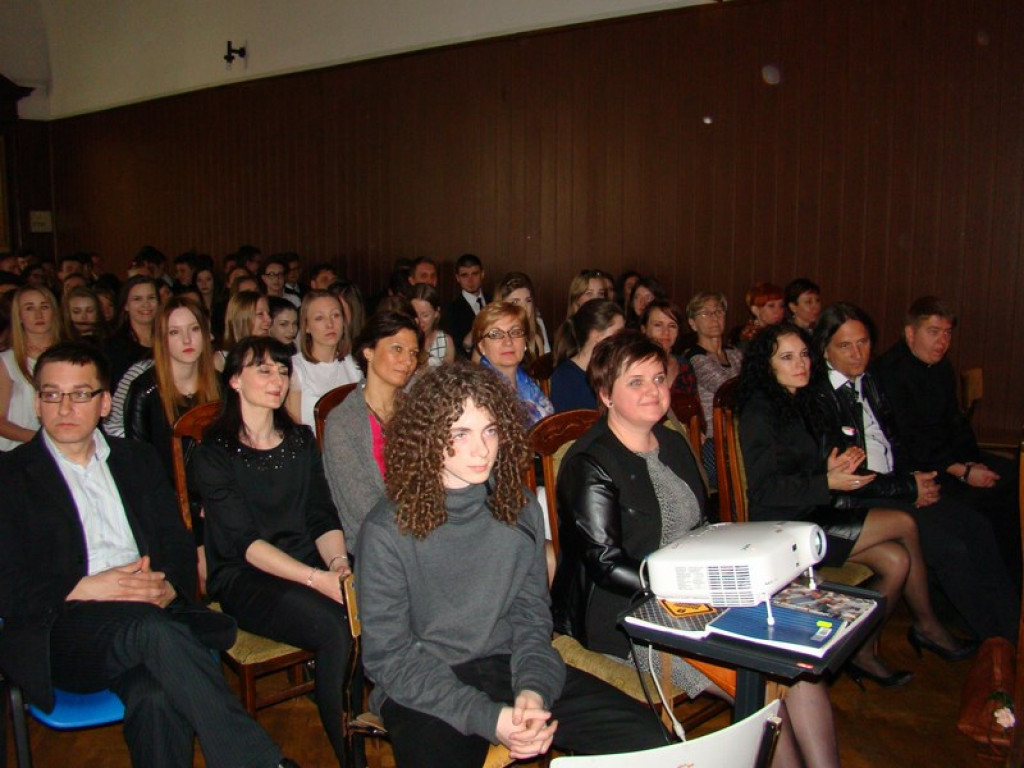 Uroczystość zakończenia roku w brzeskich szkołach średnich [FOTORELACJA]