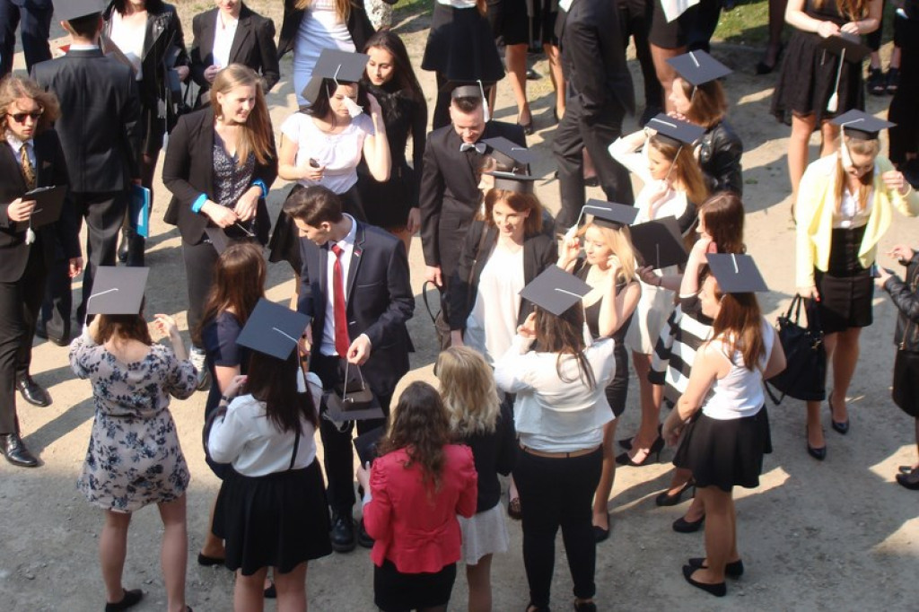 Ostatni dzień szkoły w I L.O. w Brzegu