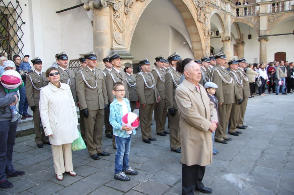 Trwają Dni Brzegu, Święto Flagi i prezentacja organizacji pozarządowych [fotorelacja]