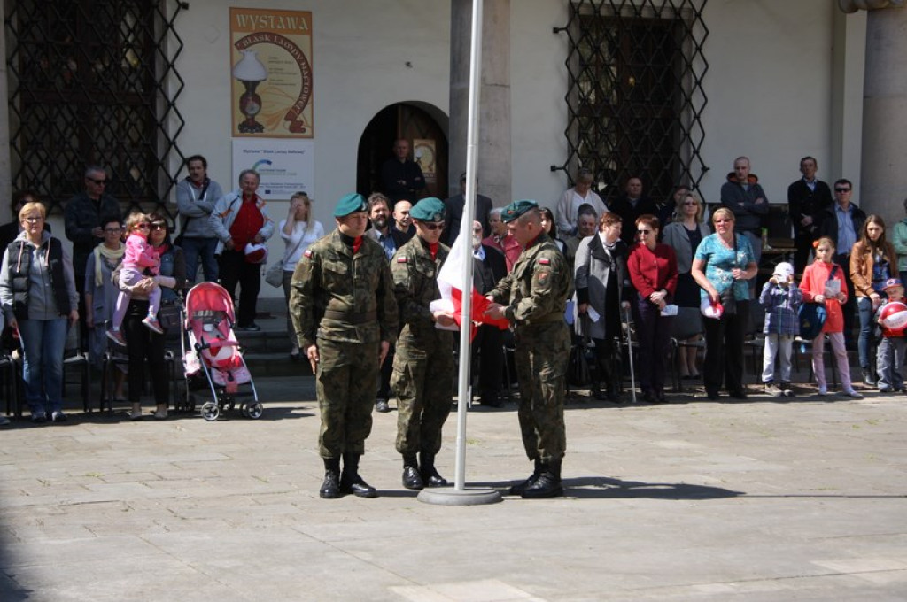 Trwają Dni Brzegu, Święto Flagi i prezentacja organizacji pozarządowych [fotorelacja]