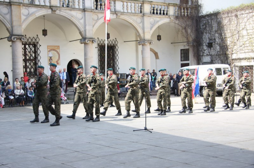 Trwają Dni Brzegu, Święto Flagi i prezentacja organizacji pozarządowych [fotorelacja]