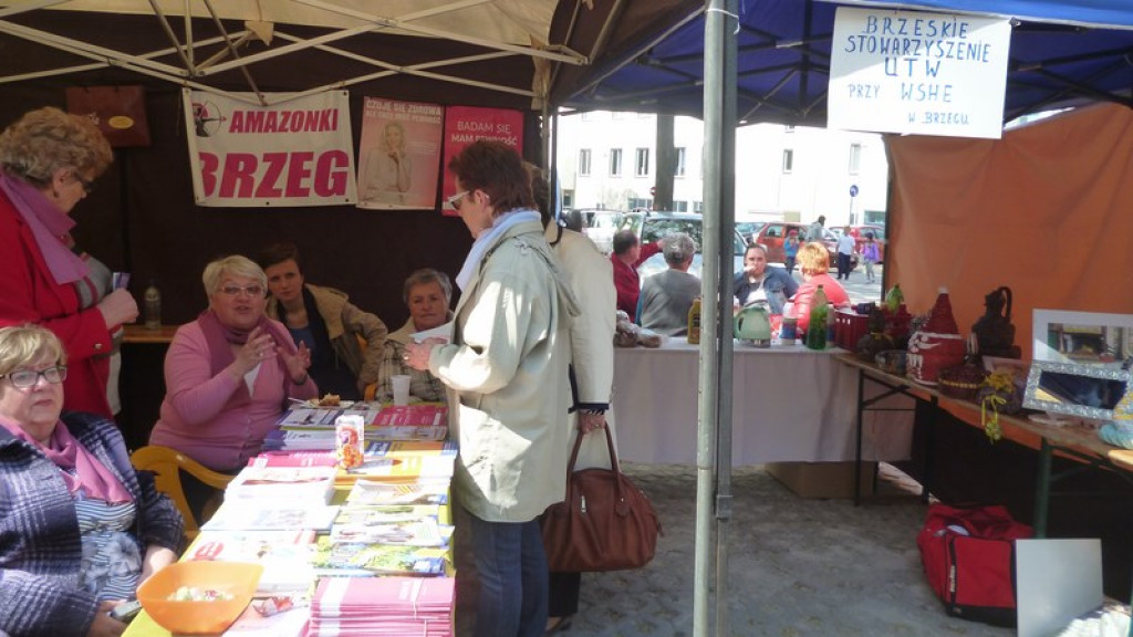 Trwają Dni Brzegu, Święto Flagi i prezentacja organizacji pozarządowych [fotorelacja]
