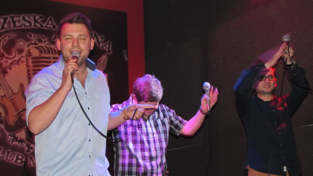 Shantażyści zacumowali do portu Brzeska Scena