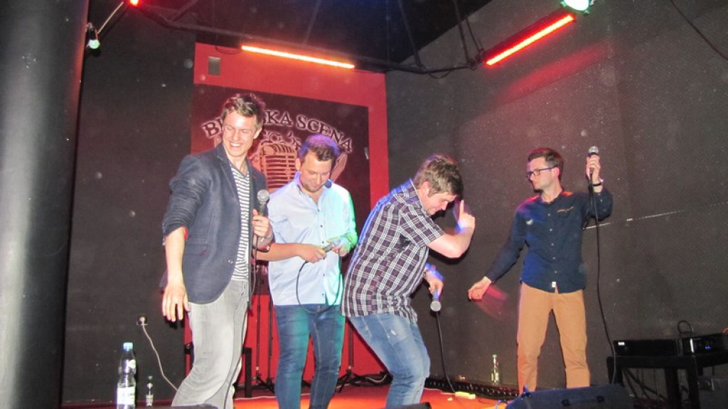 Shantażyści zacumowali do portu Brzeska Scena