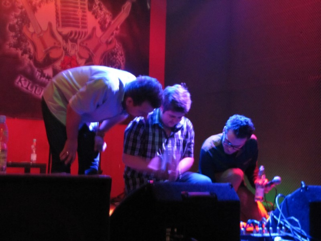 Shantażyści zacumowali do portu Brzeska Scena