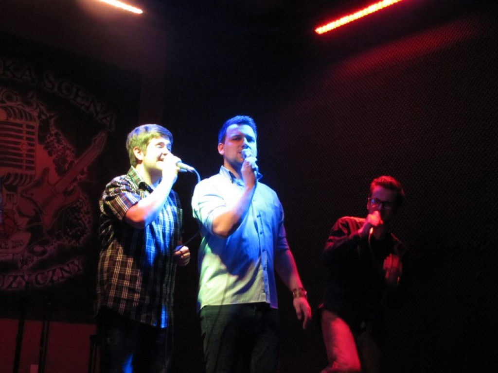 Shantażyści zacumowali do portu Brzeska Scena