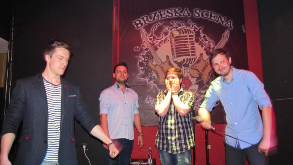 Shantażyści zacumowali do portu Brzeska Scena