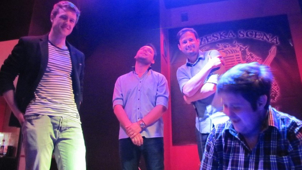 Shantażyści zacumowali do portu Brzeska Scena