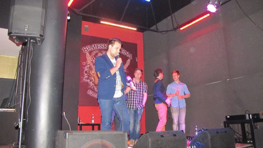 Shantażyści zacumowali do portu Brzeska Scena