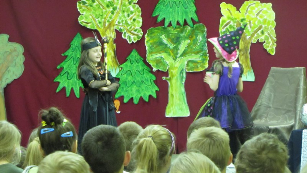 Aktorskie popisy w Zespole Szkół nr 2 w Brzegu