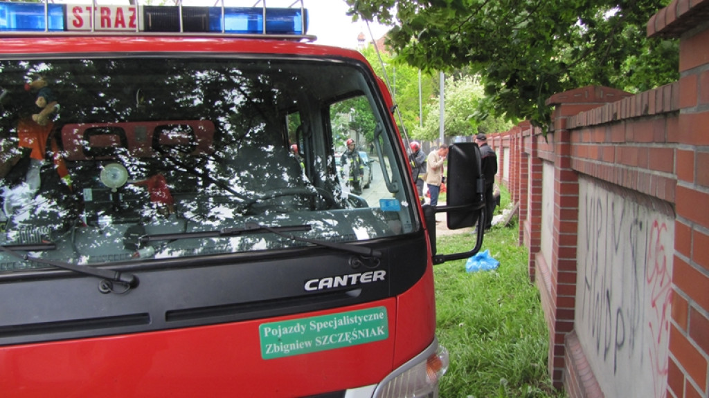 Brzeg: Chłopiec wpadł do studzienki kanalizacyjnej