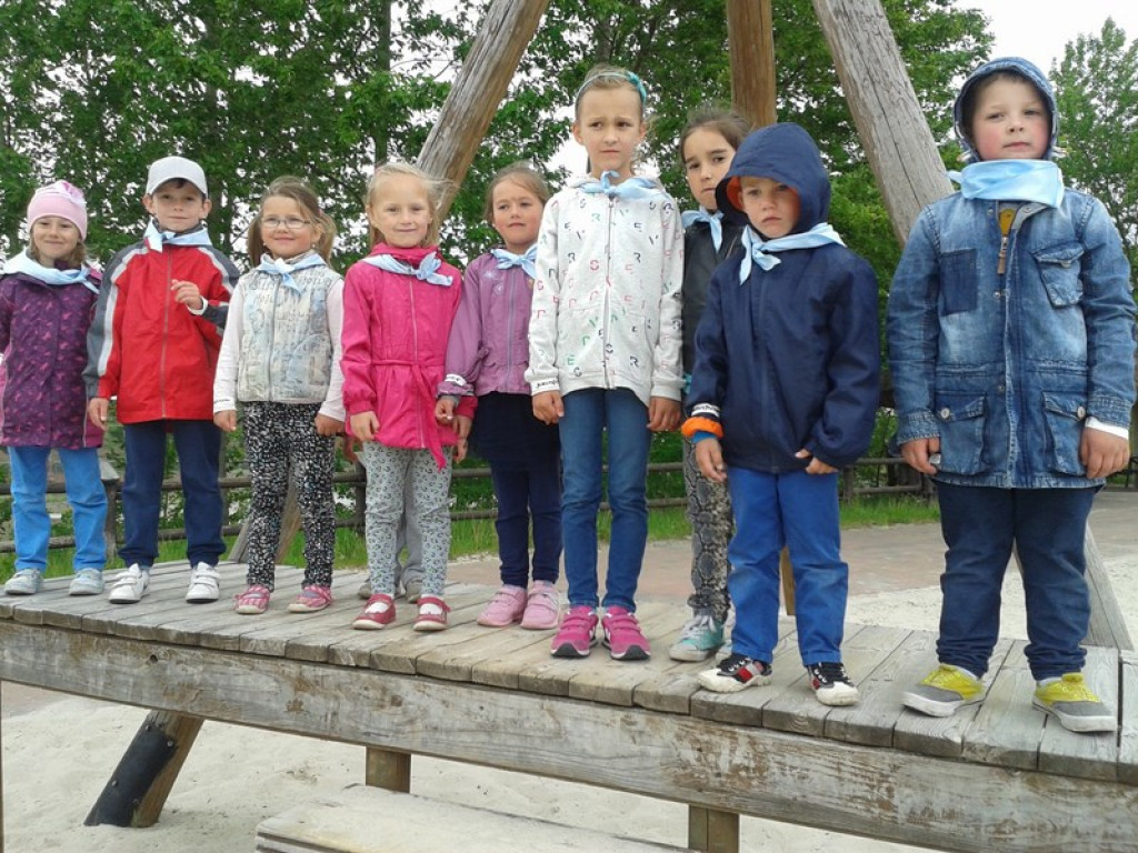 Przedszkolaki w Jura Parku