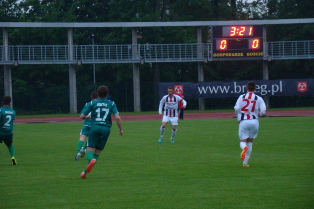 Finał Pucharu Polski w Brzegu - do przerwy 0:0