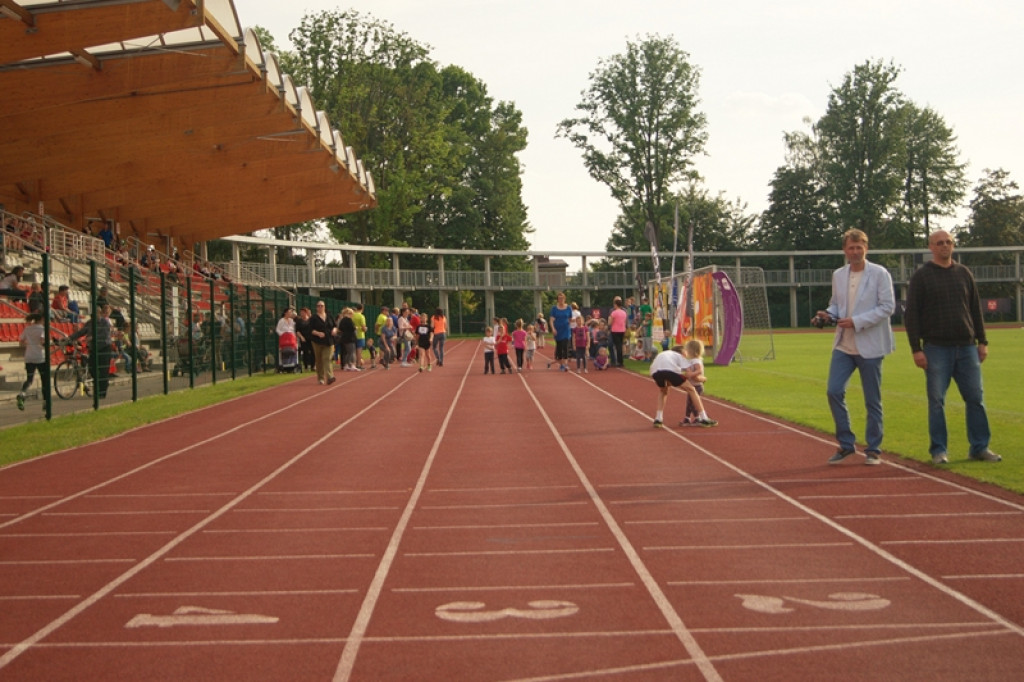 Pierwszy dzień Pikniku Lekkoatletycznego - Polska Biega [galeria zdjęć]