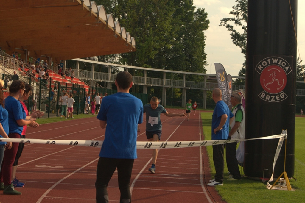 Pierwszy dzień Pikniku Lekkoatletycznego - Polska Biega [galeria zdjęć]