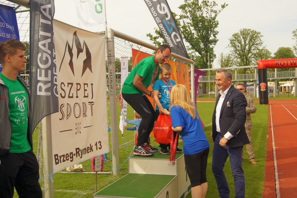 Brzeg: Pobili rekord świata! III Dzień Pikniku Lekkoatletycznego